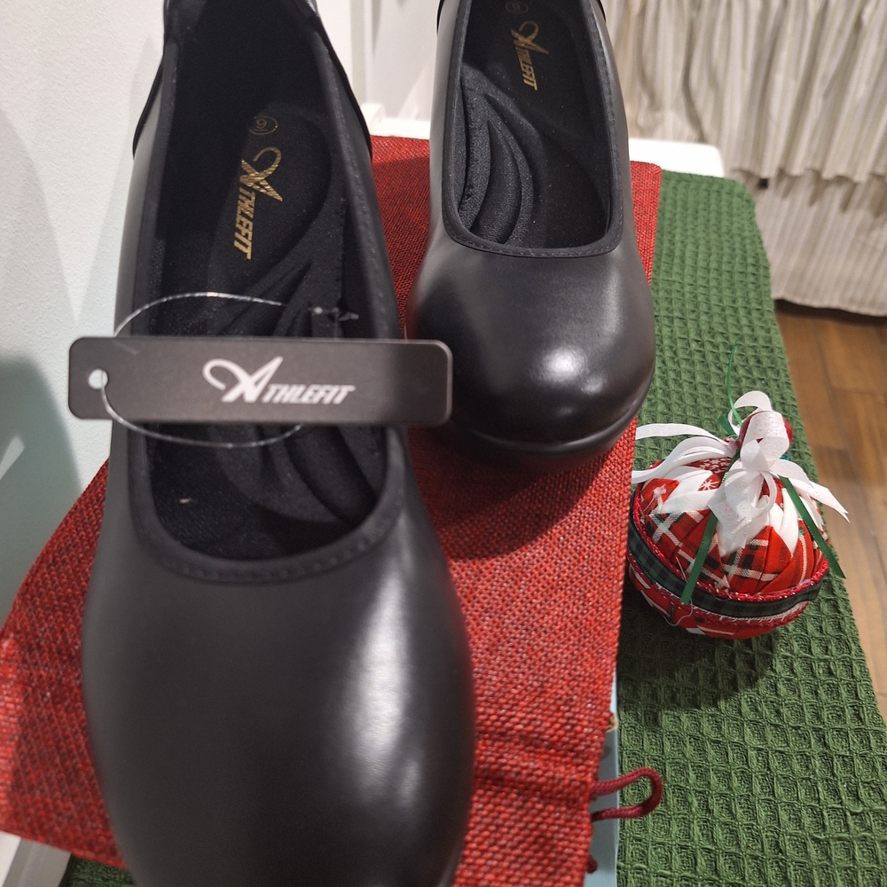 Athlet Black Women's Heels
